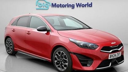 Begagnad Kia Ceed GT-Line 160 HK (117 kW) 2023 Röd Halvkombi