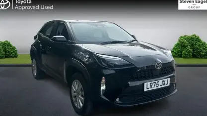 Used Toyota Yaris Cross 116 HP (85 kW) 2025 Black SUV