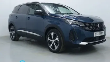Używany Peugeot 5008 Allure+ 131 KM (96 kW) 2023 Niebieski SUV