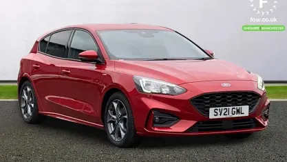 Used Ford Focus ST-Line 125 HP (91 kW) 2021 Red Hatchback
