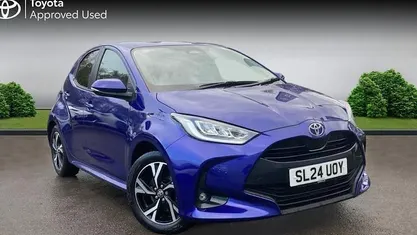Used Toyota Yaris Hybrid Design 116 HP (85 kW) 2024 Blue Hatchback