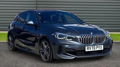 Begagnad BMW 118 M Sport 140 HK (102 kW) 2020 Grå Halvkombi