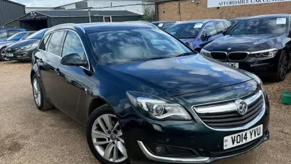 Used Vauxhall Insignia Elite 163 HP (119 kW) 2014 Green Estate