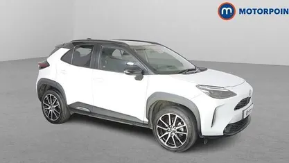 Used Toyota Yaris Hybrid Sport 116 HP (85 kW) 2023 White Estate