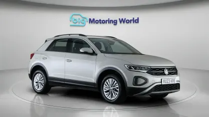 Usado VW T-Roc S 110 HP (80 kW) 2023 Cinzento SUV