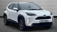 White Used 2023 Toyota Yaris Hybrid Design SUV | £21,999 (Fair price)