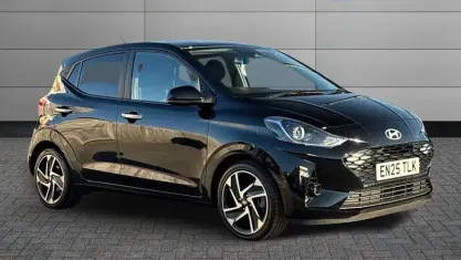 Used Hyundai i10 Premium 79 HP (58 kW) 2025 Black Hatchback