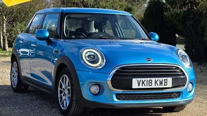 Used Mini Cooper Hatch 136 HP (100 kW) 2018 Blue Hatchback