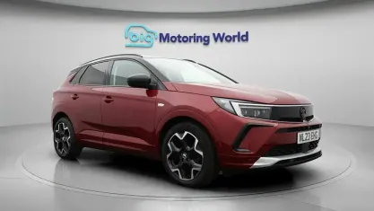 Used Vauxhall Grandland X Ultimate 131 HP (96 kW) 2023 Red SUV