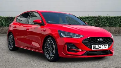 Used Ford Focus ST-Line X 125 HP (91 kW) 2024 Red Hatchback
