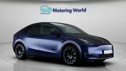 Blue Used 2024 Tesla Model Y Long Range AWD SUV | £29,600 (Fair price)