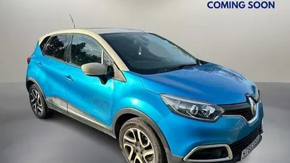 Blue/cream Used 2016 Renault Captur Dynamique SUV | £5,850 (Fair price)