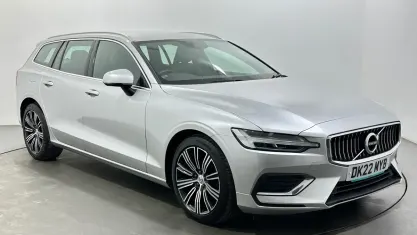 Used Volvo V60 Inscription 197 HP (144 kW) 2021 Silver Estate
