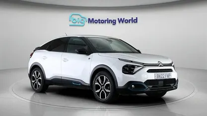 Used Citroën e-C4 Shine 100 kW (136 HP) 2022 White Hatchback