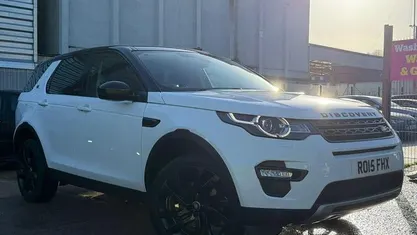 White Used 2015 Land Rover Discovery Sport HSE SUV | £10,700 (Fair price)