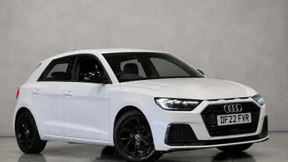 Used Audi A1 Sportback Sport 95 HP (69 kW) 2022 White Hatchback