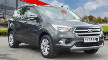 Usado Ford Kuga Zetec 120 CV (88 kW) 2019 SUV