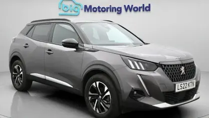 Usado Peugeot 2008 GT 131 HP (96 kW) 2022 Cinzento SUV