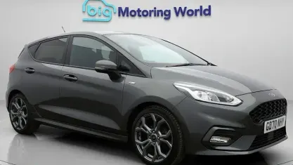 Usado Ford Fiesta ST-Line 125 HP (91 kW) 2020 Cinzento Citadino