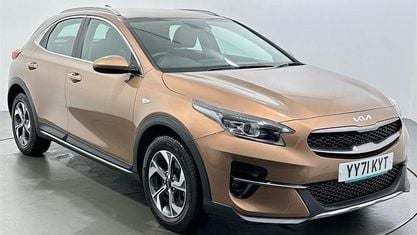 Usado Kia XCeed 120 HP (88 kW) 2021 Castanho SUV