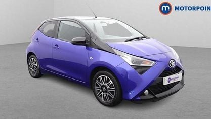 Używany Toyota Aygo X-clusiv 72 KM (52 kW) 2020 Niebieski Hatchback