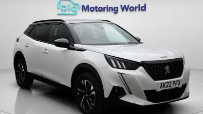 Używany Peugeot 2008 GT 131 KM (96 kW) 2022 Biały SUV