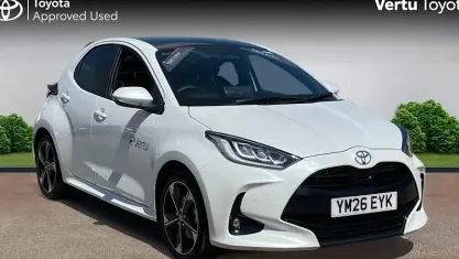 New Toyota Yaris 131 HP (96 kW) 2026 White Hatchback