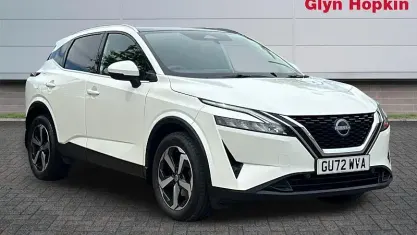 Used Nissan Qashqai N-Connecta 140 HP (102 kW) 2022 White SUV
