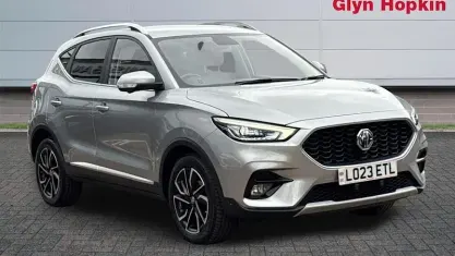 Begagnad MG ZS Exclusive 106 HK (77 kW) 2023 Silver SUV