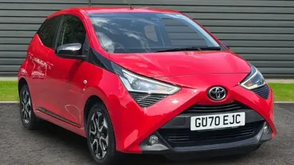 Used Toyota Aygo Trend 72 HP (52 kW) 2020 Red Hatchback