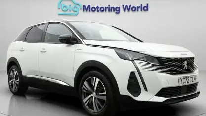 Begagnad Peugeot 3008 Allure+ 300 HK (220 kW) 2022 Vit SUV
