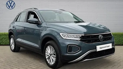 Used VW T-Roc Life 116 HP (85 kW) 2025 SUV