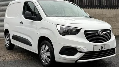 Used Vauxhall Combo Sportive 101 HP (74 kW) 2021 Van