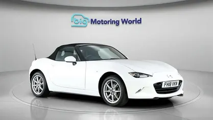 Used Mazda MX5 131 HP (96 kW) 2018 White Cabriolet