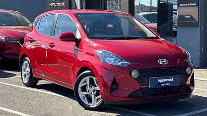 Used Hyundai i10 SE 84 HP (61 kW) 2023 Red Hatchback