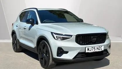 Used Volvo XC40 Plus 163 HP (119 kW) 2025 Grey SUV