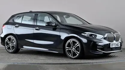 Usado BMW 118 M Sport 136 CV (100 kW) 2023 Negro Utilitario