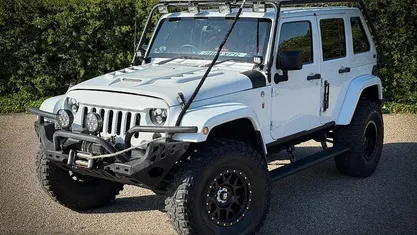 Used Jeep Wrangler Sahara 200 HP (147 kW) 2018 SUV