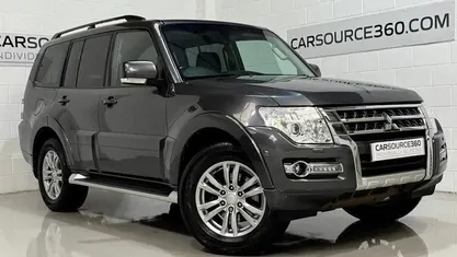 Usado Mitsubishi Shogun 200 HP (147 kW) 2014 SUV