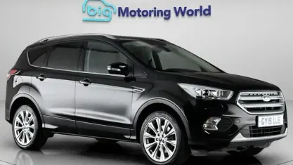 Usado Ford Kuga Titanium X 182 HP (133 kW) 2019 Preto SUV
