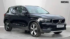 Metallic onyx black Used 2022 Volvo XC40 Momentum SUV | £22,019 (Fair price)