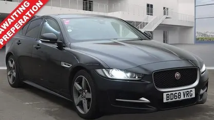 Used Jaguar XE R-Sport 179 HP (131 kW) 2019 Sedan