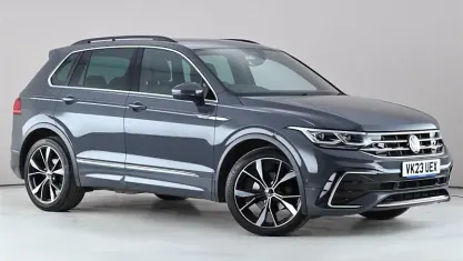 Second-hand VW Tiguan R-line 150 CP (110 kW) 2023 Gri SUV