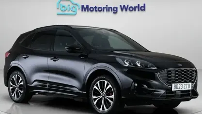 Usado Ford Kuga ST-Line X 224 HP (164 kW) 2023 SUV