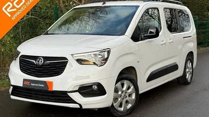 Used 2023 Vauxhall Combo Design Edition Estate | £11,990 (Fair price)