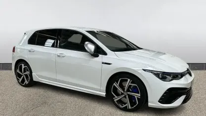 Usado VW Golf VIII R 320 HP (235 kW) 2024 Branco Citadino