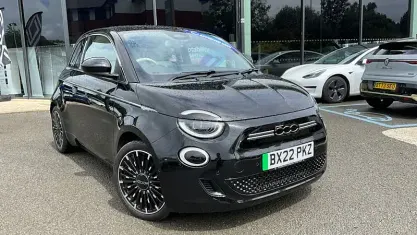 Used Fiat 500e La Prima 86 kW (118 HP) 2026 Hatchback