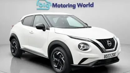 Używany Nissan Juke N-Connecta 114 KM (83 kW) 2023 Biały SUV