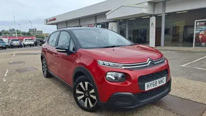 Used Citroën C3 Feel 82 HP (60 kW) 2018 Red Hatchback