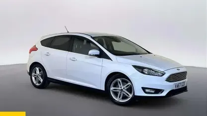 Used Ford Focus Titanium 101 HP (74 kW) 2017 White Hatchback